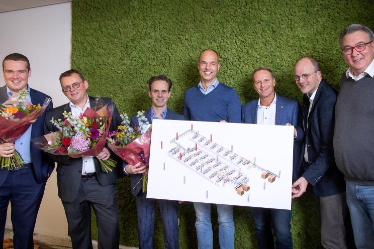 Royal FloraHolland mechanises int'l supply Dockservices