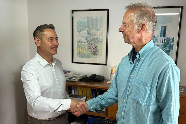 Selecta One acquires commercial rights of Hibiscus 'Sunny Cities' Selecta One acquires commercial rights of Hibiscus 'Sunny Cities'
