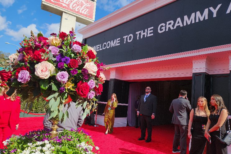 Suntory Flowers glams up The GRAMMYs 