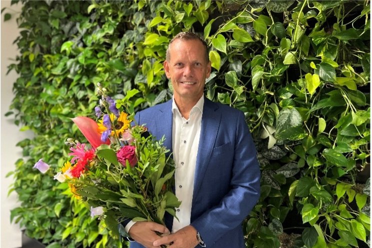 Maikel Veenboer financial director at The Floral Connection Maikel Veenboer financial director at The Floral Connection