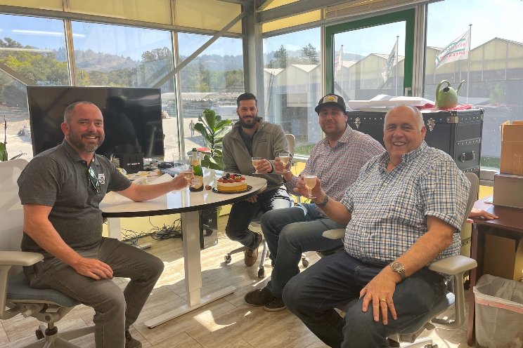 Signify partners with Greenhouse System USA Signify partners with Greenhouse System USA
