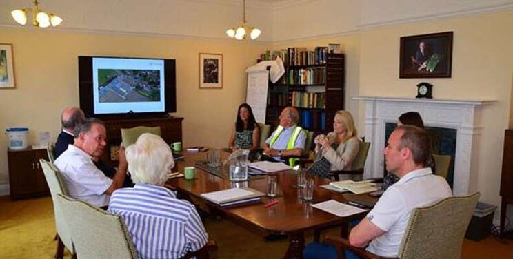 Dominic Raab visits Tozer, independent veggy seed company