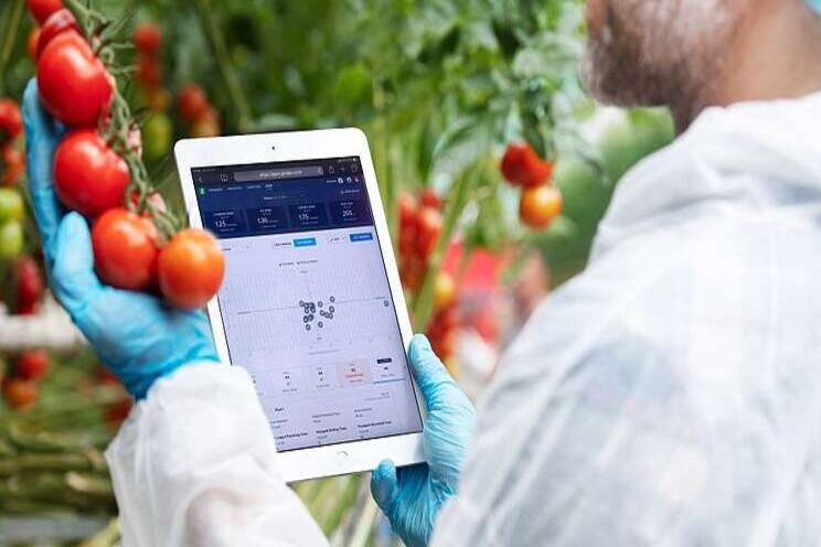 The collective power of greenhouse data & science The collective power of greenhouse data & science
