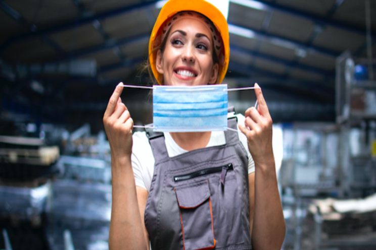 The health of greenhouse veggy workers is prioritized The health of greenhouse veggy workers is prioritized